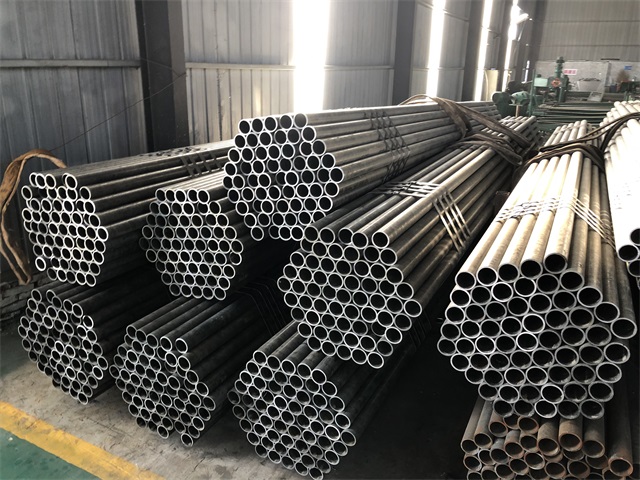 琼海小口径厚壁无缝钢管